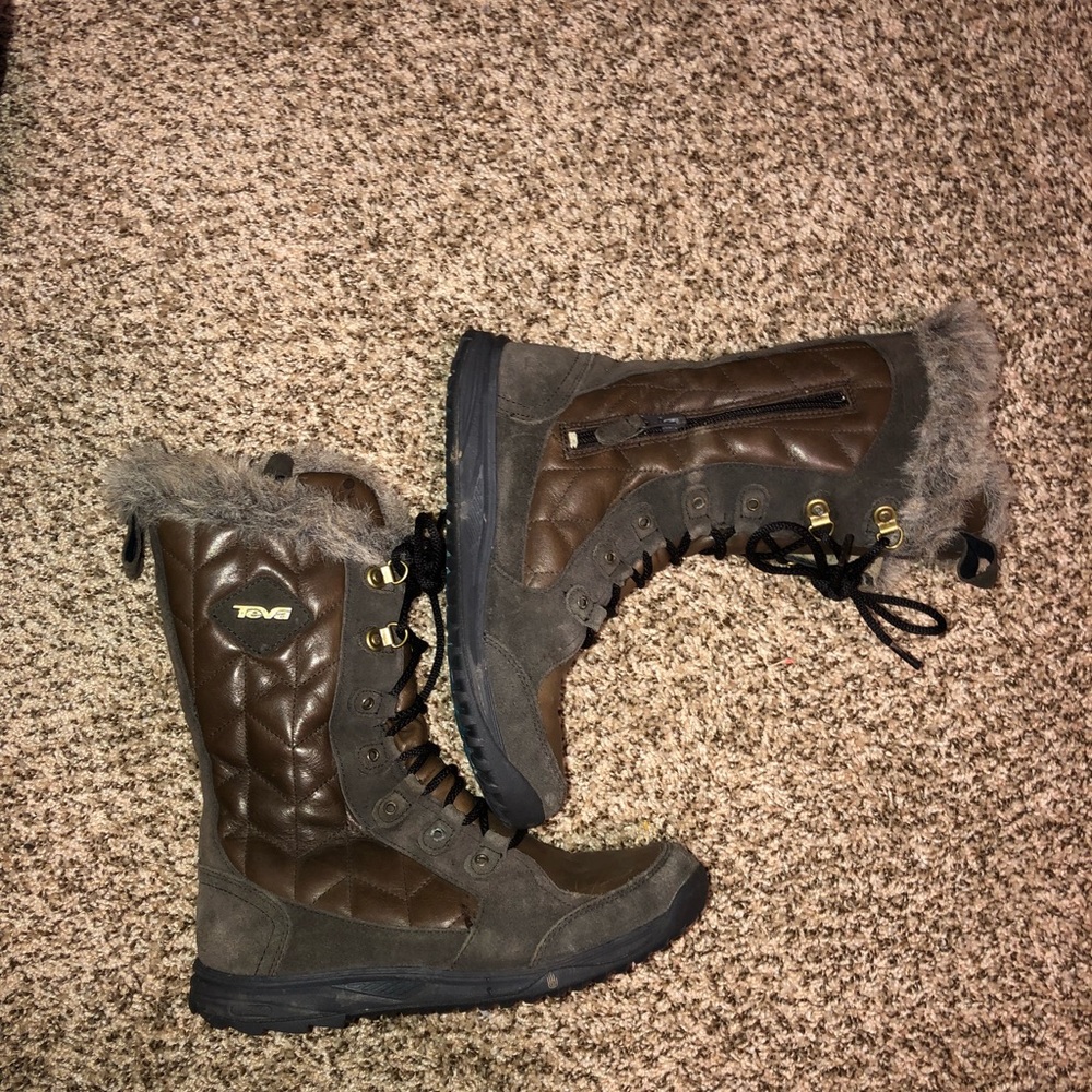 Teva winter boots